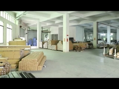 Cavo 3 incastonato accendendo il sistema di pista per il negozio del ristorante del caffè