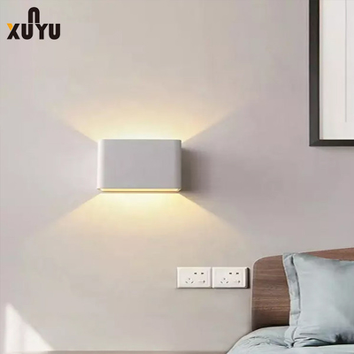 Luci della parete su e giù la lampada principale moderna del riparo del corpo di alluminio